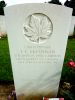 Photo of headstones/thumb_J E McLennan d1944 hdstn Beny-sur-Mer Canadian War Cem
